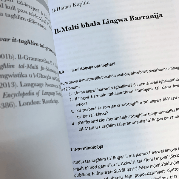 Bil-Kelma t-Tajba: Prinċipji u Kreattività fil-Pedagoġija tal-Lingwa - Agenda Bookshop